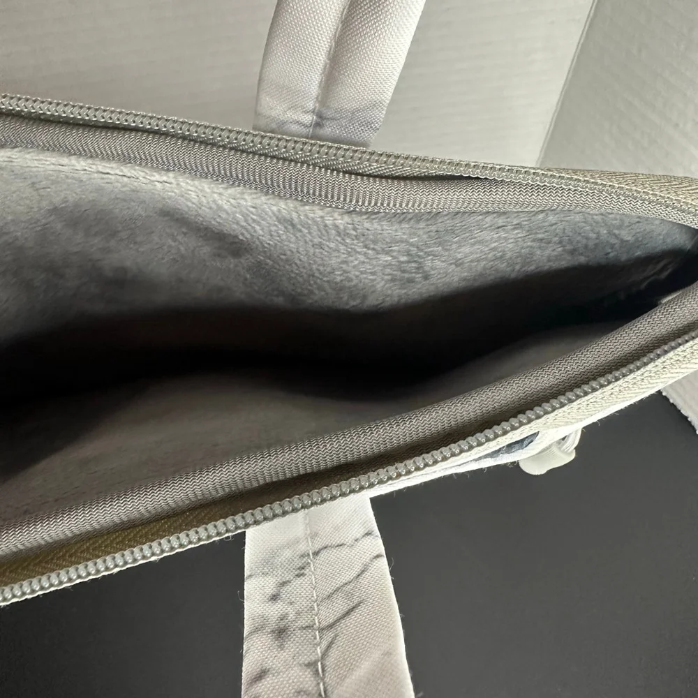 Marble Print Laptop Sleeve Case / Bag With Handles (13in)